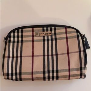 Burberry clutch